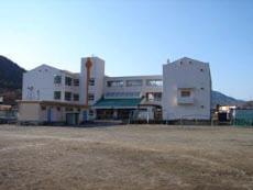 谷村第二小学校外観の写真