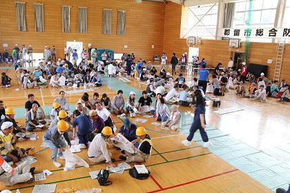 健康科学大学の皆さんによる 応急手当訓練の写真