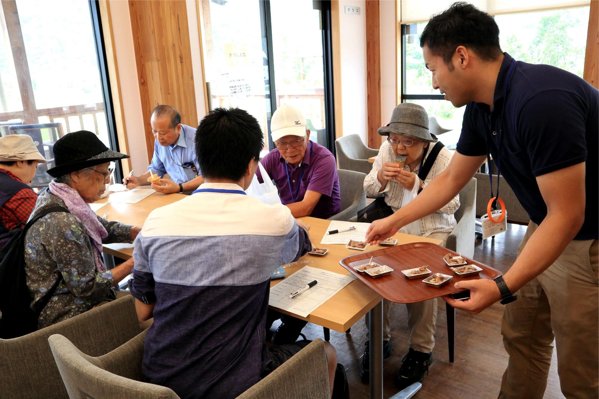 富士湧水ポークの試食