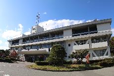 官公庁施設のイメージ（都留市役所の外観の写真）