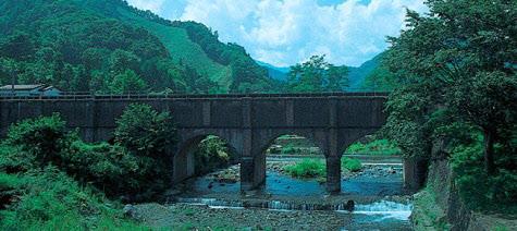 駒橋発電所落合水路橋の写真