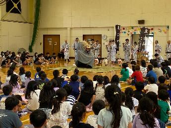 禾生第一小全校でお神楽鑑賞