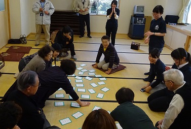 都留文大生との交流「かるた」