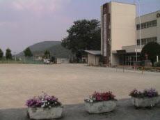 東桂小学校避難場所外観の写真