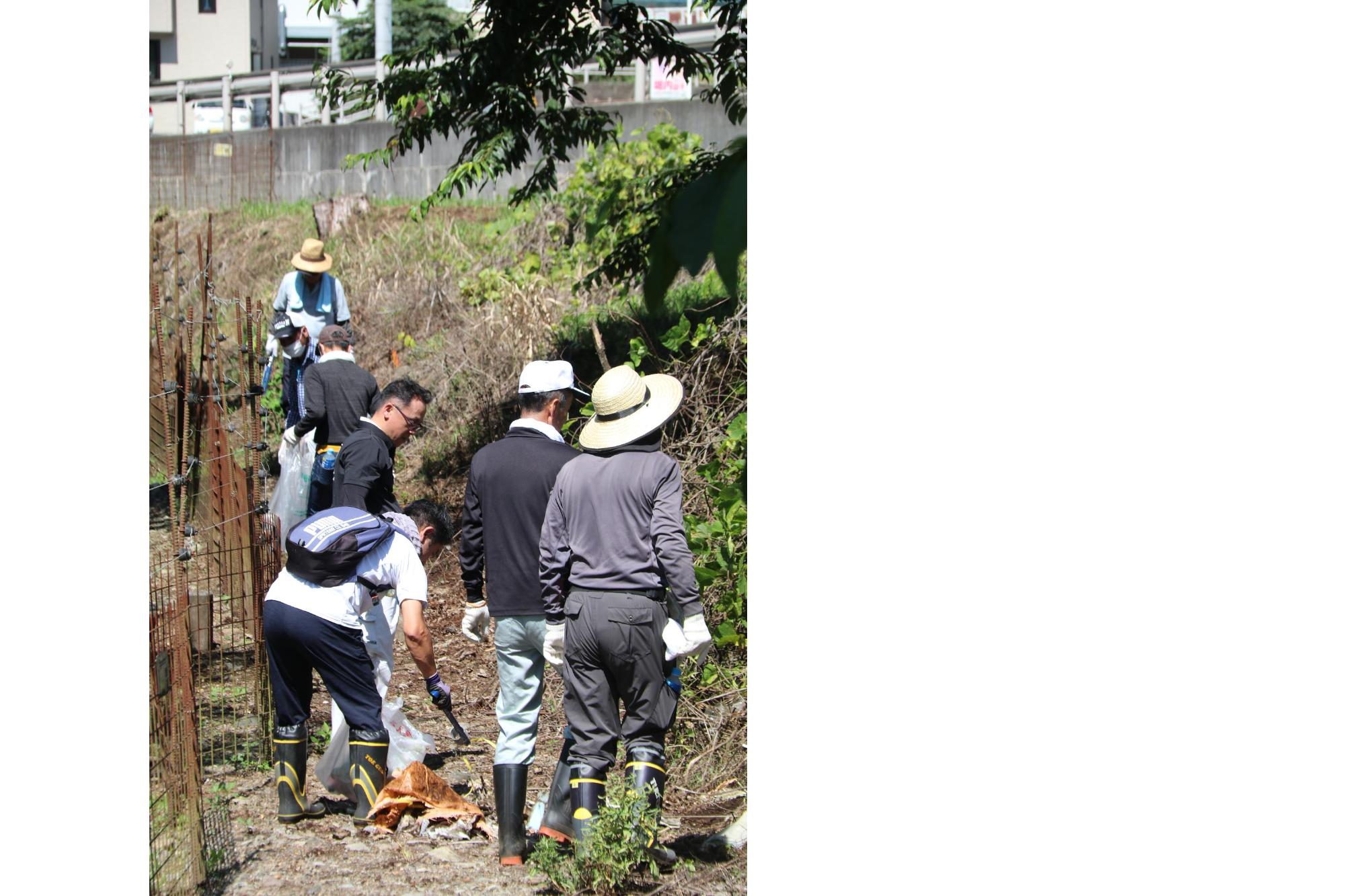 大幡川河川沿い清掃活動