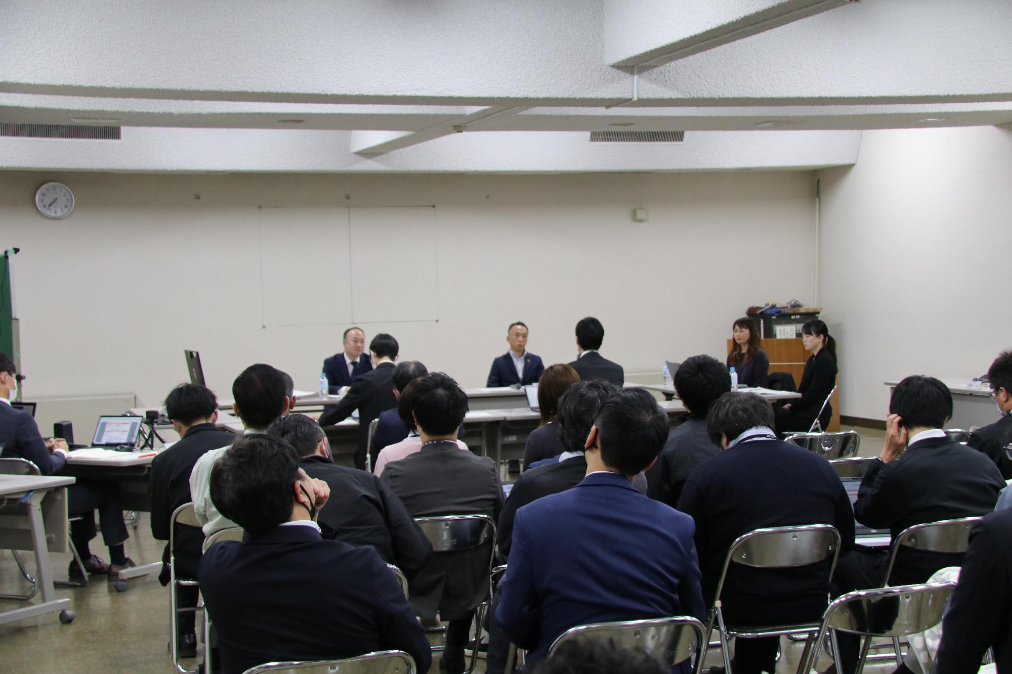 事業評価・提案会の様子の写真2